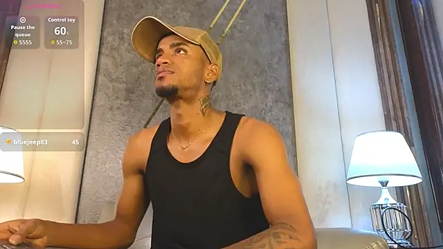 AaronCruz  online show from September 18, 2025, 1:57 pm