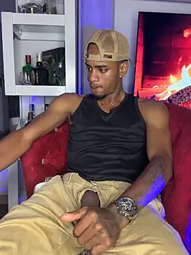 AaronCruz  online show from October 19, 2025, 6:25 am