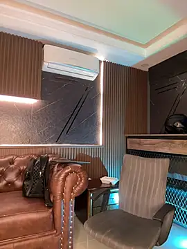 AaronCruz  online show from March 21, 2026, 10:46 pm