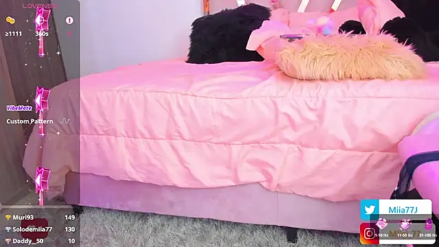 Snapshot of Miia77_ chatting on December 22, 2024, 5:56 am Miia77 online show from December 22, 2024, 5:56 am