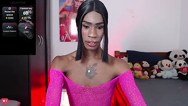 Kendall Gil online show from December 2, 2025, 5:02 am