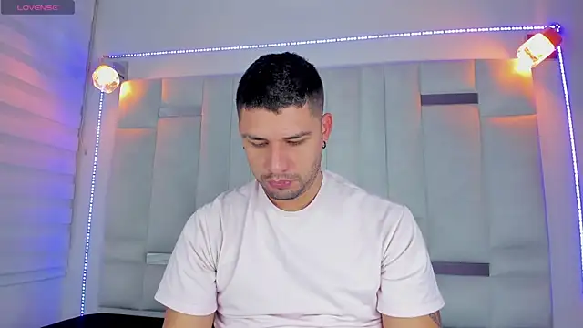 Jacoob19  online show from January 24, 2025, 12:41 pm