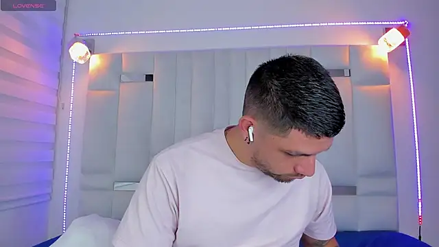 Jacoob19  online show from January 28, 2025, 1:05 pm