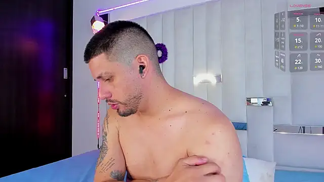 Jacoob19  online show from October 30, 2025, 3:19 am