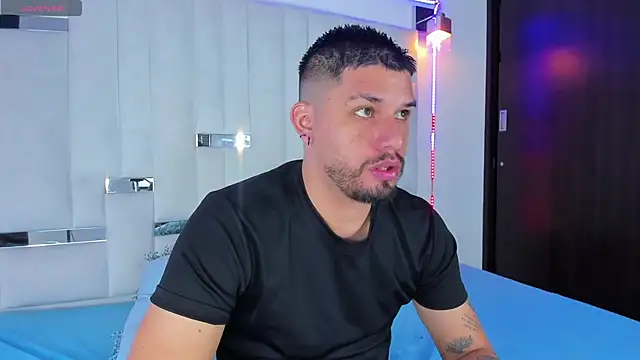 Jacoob19  online show from November 13, 2025, 12:48 pm