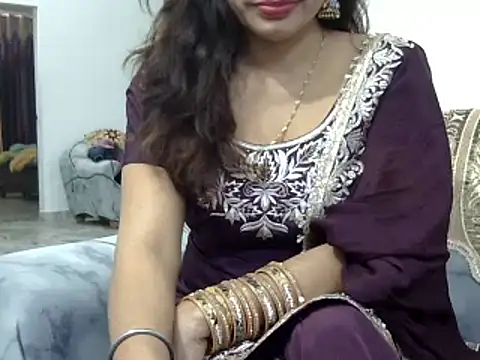 Snapshot of mishi_kaur chatting on December 27, 2024, 5:09 am mishi kaur online show from December 27, 2024, 5:09 am