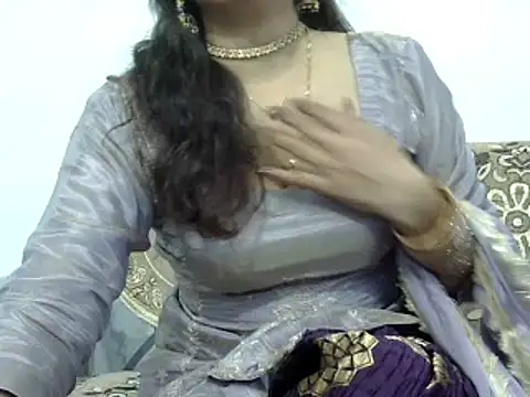 Snapshot of mishi_kaur chatting on January 18, 2025, 5:41 am mishi kaur online show from January 18, 2025, 5:41 am
