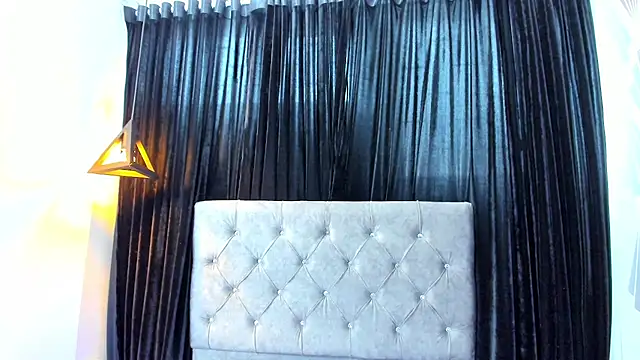 JulessCornett online show from March 4, 2025, 8:16 pm