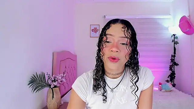 Keni malf online show from April 19, 2026, 4:34 am