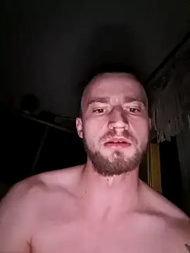 wariacik0024 online show from March 5, 2026, 10:39 pm