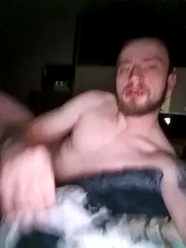 wariacik0024 online show from April 4, 2026, 3:05 am