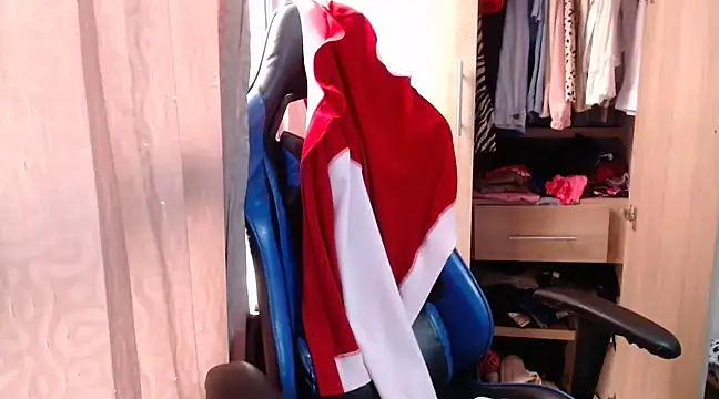 Snapshot of Erotic_latina chatting on February 21, 2025, 9:32 pm Erotic latina online show from February 21, 2025, 9:32 pm