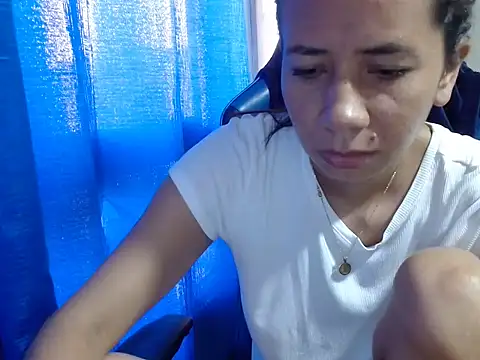 Snapshot of Erotic_latina chatting on March 16, 2025, 12:33 pm Erotic latina online show from March 16, 2025, 12:33 pm