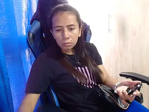 Snapshot of Erotic_latina chatting on March 18, 2025, 9:21 pm Erotic latina online show from March 18, 2025, 9:21 pm