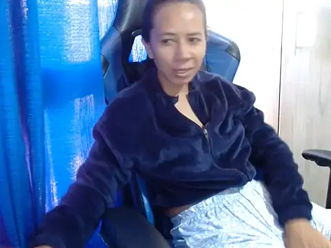 Snapshot of Erotic_latina chatting on September 23, 2025, 11:57 am Erotic latina online show from September 23, 2025, 11:57 am