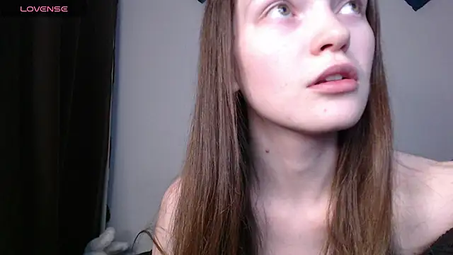 stellapayne1 online show from February 28, 2025, 9:58 am