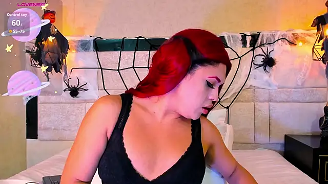 kimCosseyy online show from October 19, 2025, 3:07 am