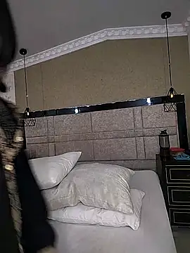 kimCosseyy online show from April 22, 2026, 2:03 am