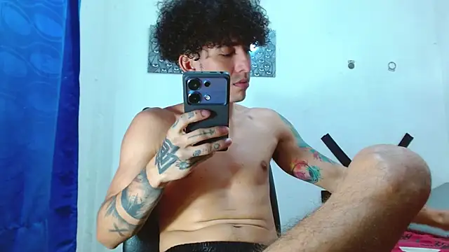 targuerian22 online show from January 22, 2025, 2:04 am