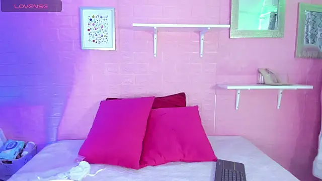 hanna  azumi online show from March 27, 2026, 3:12 am