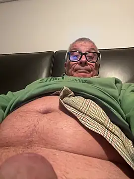 4n4l1zz4m1 online show from January 15, 2025, 8:37 pm