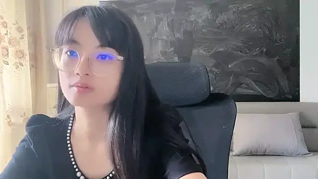 Honey-cici online show from September 28, 2025, 7:03 am