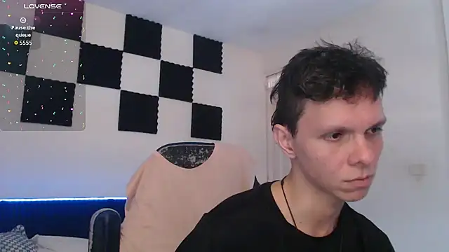 bryamado69 online show from November 26, 2025, 3:57 pm