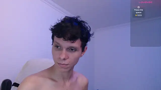 bryamado69 online show from April 18, 2026, 12:42 pm