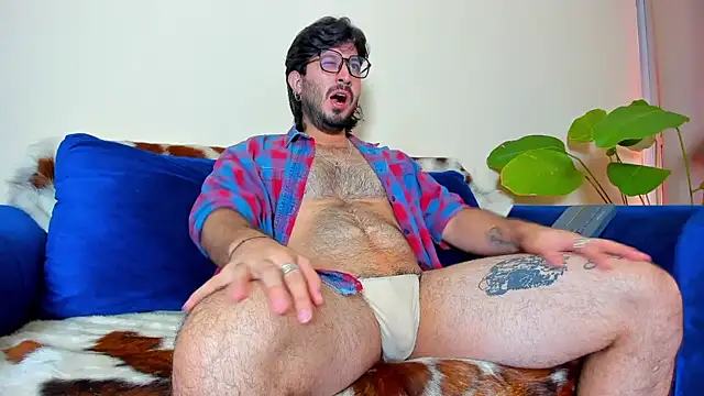 Snapshot of Ackerman_Eren_ chatting on February 15, 2025, 12:43 pm Ackerman Eren  online show from February 15, 2025, 12:43 pm