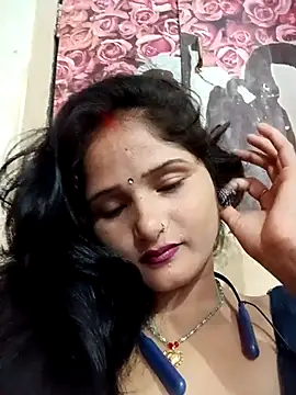 Snapshot of annaya_sweet chatting on July 5, 2026, 8:32 am annaya sweet online show from July 5, 2026, 8:32 am