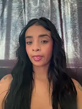 Laura fernandezII online show from March 11, 2025, 6:52 pm