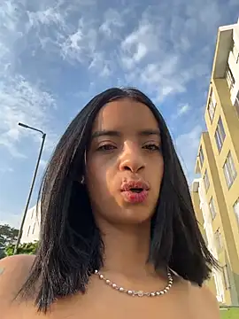 Laura fernandezII online show from February 11, 2026, 12:32 pm