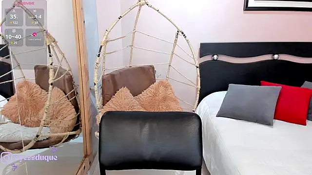 LenaRuiz  online show from March 3, 2026, 12:11 pm