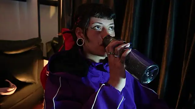  sharlotte777 online show from February 12, 2026, 2:01 pm