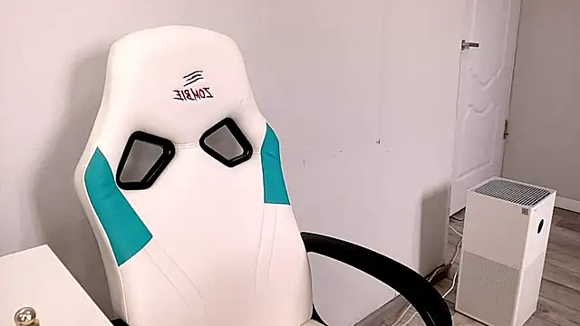 Risalynn online show from January 17, 2025, 6:26 am