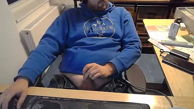 Currycake online show from October 7, 2025, 5:43 pm