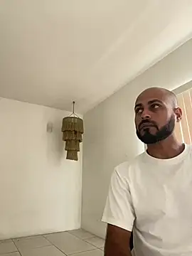 islandvybee55 online show from January 19, 2025, 10:17 pm