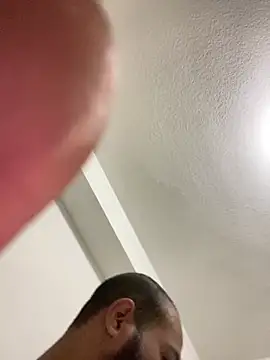 islandvybee55 online show from February 9, 2025, 4:36 am