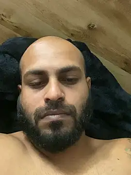 islandvybee55 online show from March 16, 2026, 11:14 am