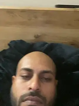 islandvybee55 online show from March 29, 2026, 3:01 pm