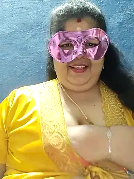 Snapshot of tamilthanushri chatting on February 8, 2026, 7:56 am tamilthanushri online show from February 8, 2026, 7:56 am