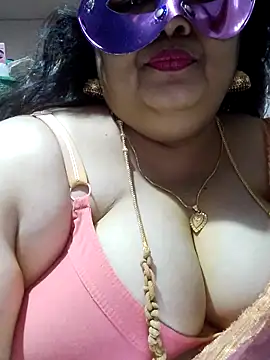 Snapshot of tamilthanushri chatting on March 4, 2026, 4:24 pm tamilthanushri online show from March 4, 2026, 4:24 pm