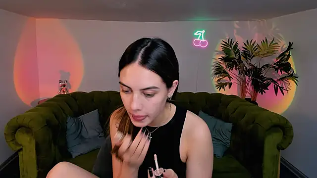 Snapshot of _shyy_girl chatting on September 22, 2025, 8:11 pm shyy girl online show from September 22, 2025, 8:11 pm