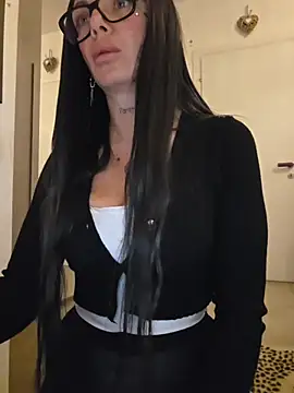 cicciolina online show from February 4, 2026, 12:55 pm