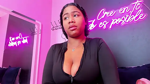 Snapshot of Sofi_Fox_ chatting on March 4, 2025, 1:17 pm Sofi Fox online show from March 4, 2025, 1:17 pm