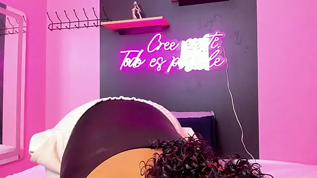 Snapshot of Sofi_Fox_ chatting on March 9, 2025, 11:47 am Sofi Fox online show from March 9, 2025, 11:47 am