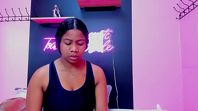 Snapshot of Sofi_Fox_ chatting on March 22, 2025, 1:19 pm Sofi Fox online show from March 22, 2025, 1:19 pm