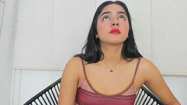 natalia aguirre1 online show from February 13, 2025, 12:43 pm