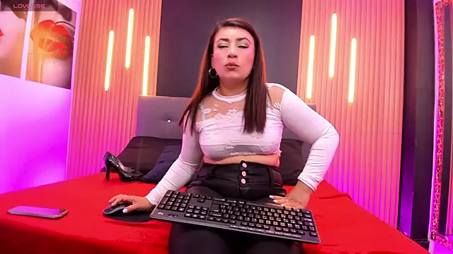 Snapshot of VickyJohnson1 chatting on July 11, 2026, 8:55 pm VickyJohnson1 online show from July 11, 2026, 8:55 pm