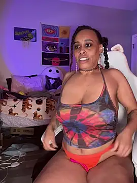 loveluna8 online show from March 4, 2025, 7:11 pm